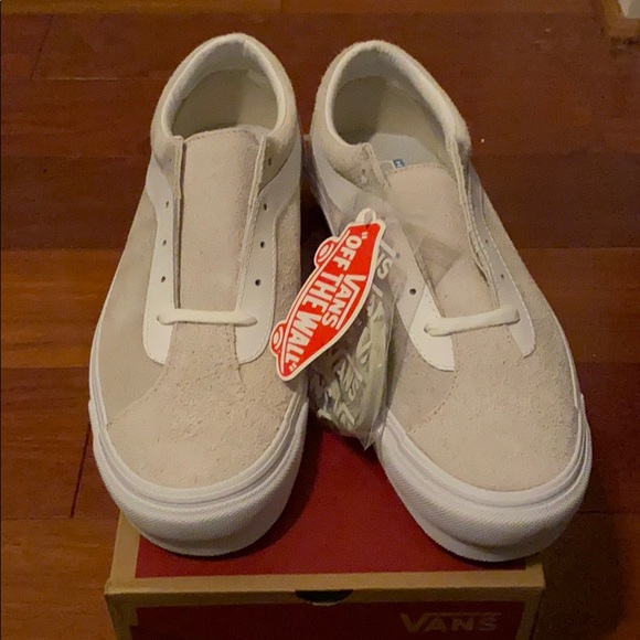 Vans Other - NWT Vans Bold Ni Hairy Suede Neutral/White 10